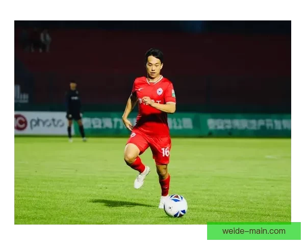 上海海港B队1-0战胜泰安天贶迎来四连胜 李圣龙制造点球温钧翔冷静点射破门